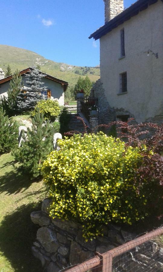 Le Petit Chateau De Vetan Cir 0023 Saint-Pierre Exterior photo